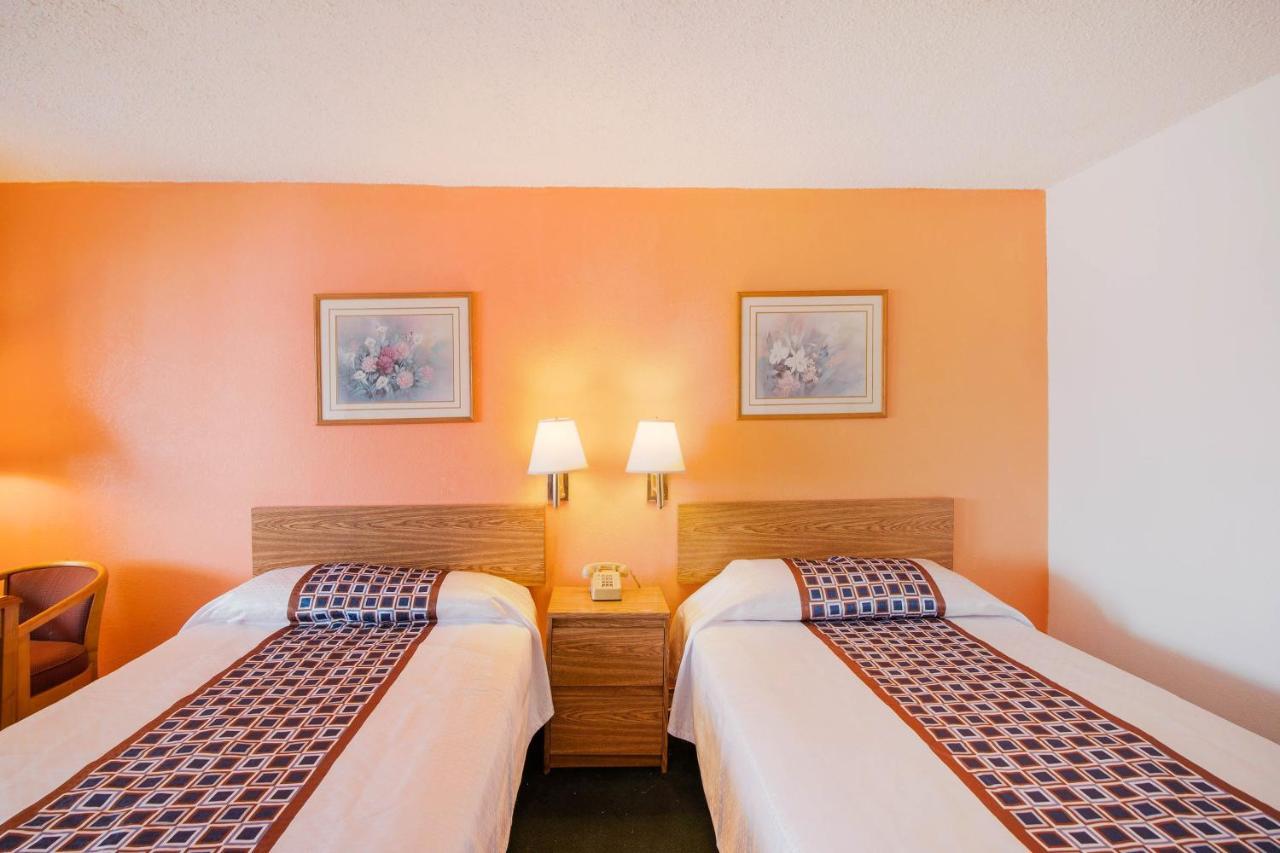 O Houston East I-10 Hotel 2*