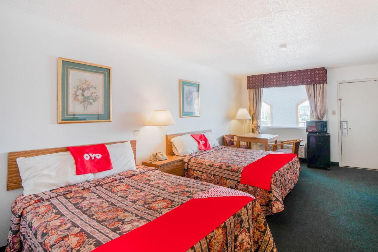 O Houston East I-10 Hotel 2*