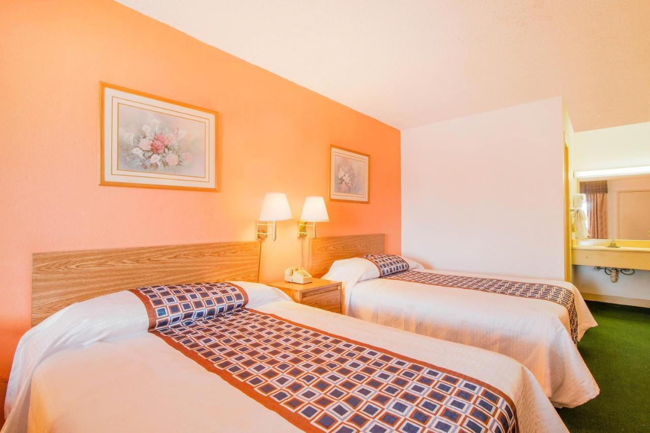 Hotel O Houston East I-10 2*